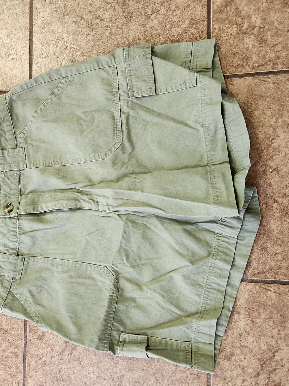 White Stag Light Sage Green Cargo Shorts - Picture 4 of 4